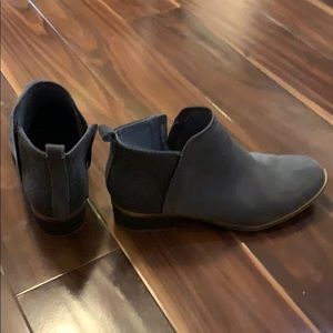 TOMS Boots